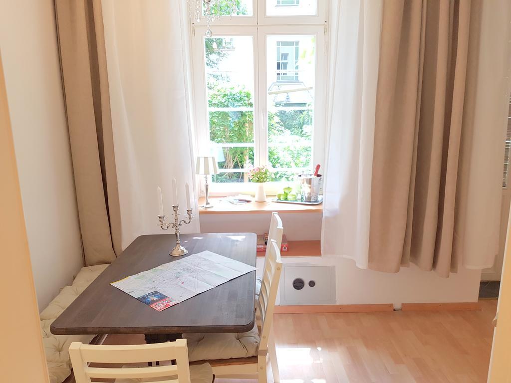 Gastein By Rockchair Apartments L Superhost Status L 2 Bedrooms Boxspringbeds 1,5 Bathrooms - Cozy Family & Business Flair Welcomes You! Berlin Eksteriør billede