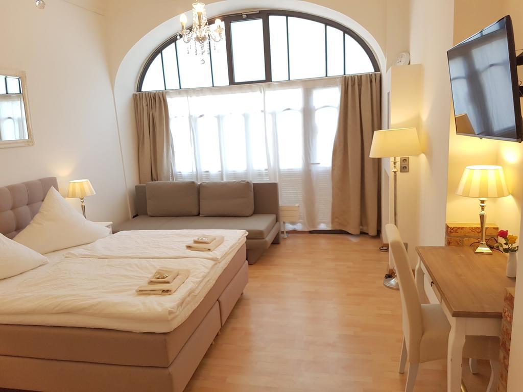 Gastein By Rockchair Apartments L Superhost Status L 2 Bedrooms Boxspringbeds 1,5 Bathrooms - Cozy Family & Business Flair Welcomes You! Berlin Eksteriør billede