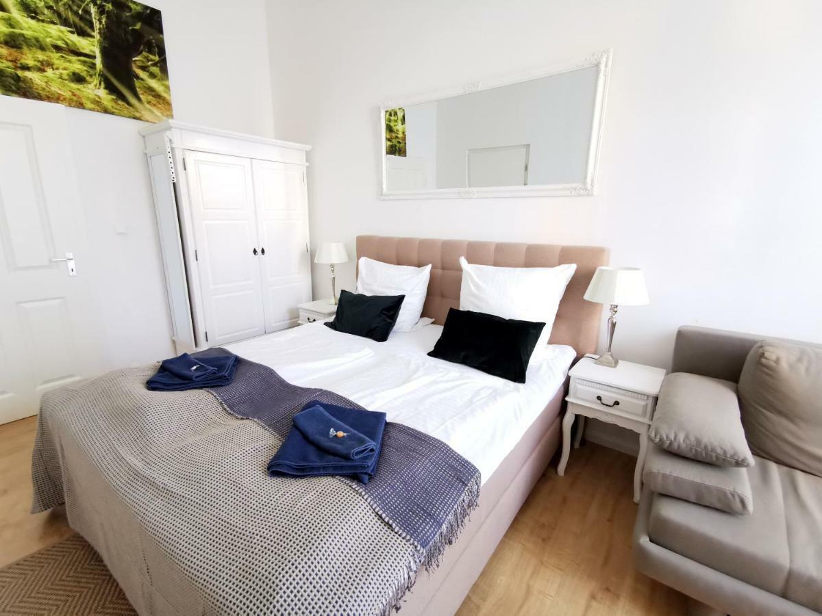 Gastein By Rockchair Apartments L Superhost Status L 2 Bedrooms Boxspringbeds 1,5 Bathrooms - Cozy Family & Business Flair Welcomes You! Berlin Eksteriør billede