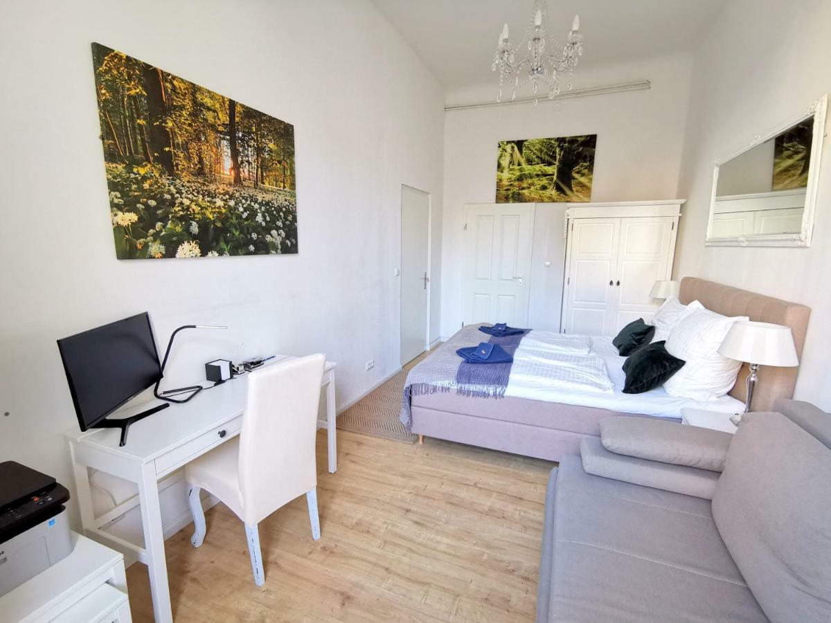 Gastein By Rockchair Apartments L Superhost Status L 2 Bedrooms Boxspringbeds 1,5 Bathrooms - Cozy Family & Business Flair Welcomes You! Berlin Eksteriør billede